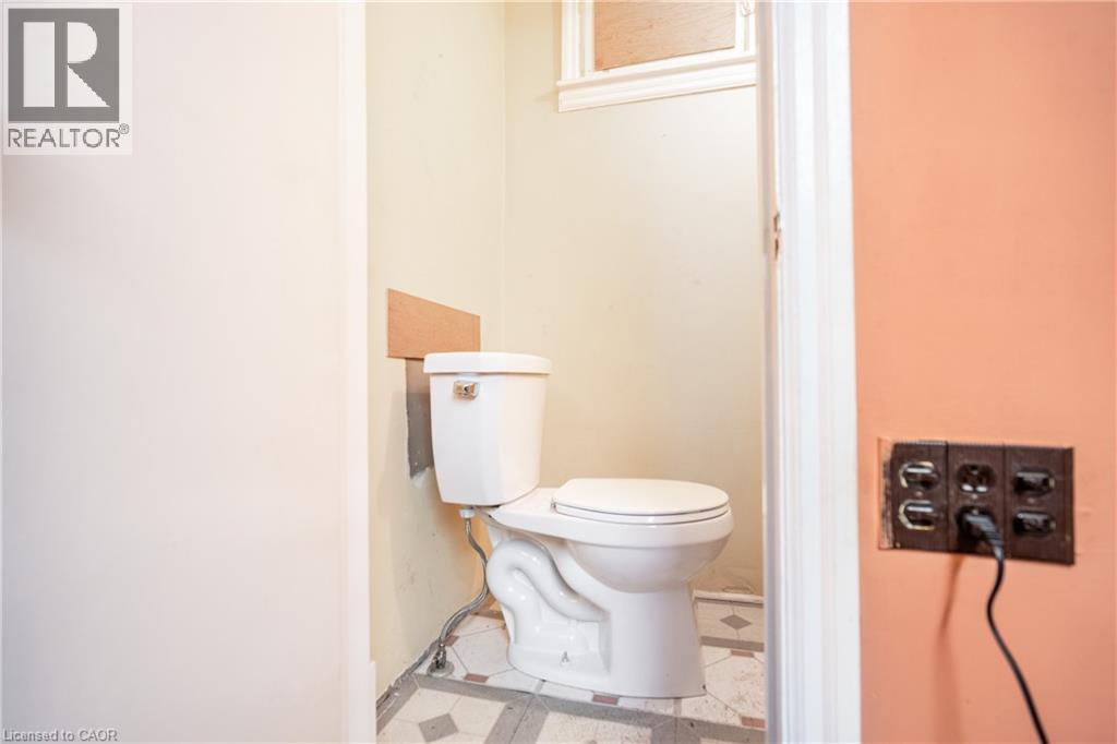 571 King Street, Welland, Ontario  L3B 3L3 - Photo 5 - 40739669