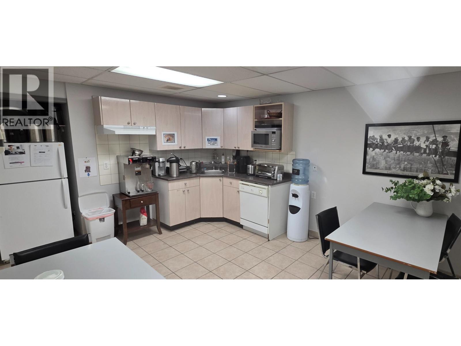 6932 Greenwood Street, Burnaby, British Columbia  V5A 1X8 - Photo 8 - C8072802