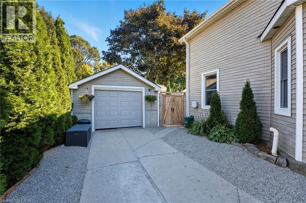28 Mount Pleasant Street, Brantford, Ontario  N3T 1S6 - Photo 4 - 40766411