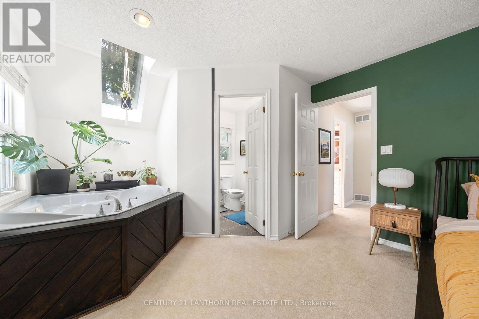 18 Queen Street, Prince Edward County, Ontario  K0K 2T0 - Photo 27 - X12400202