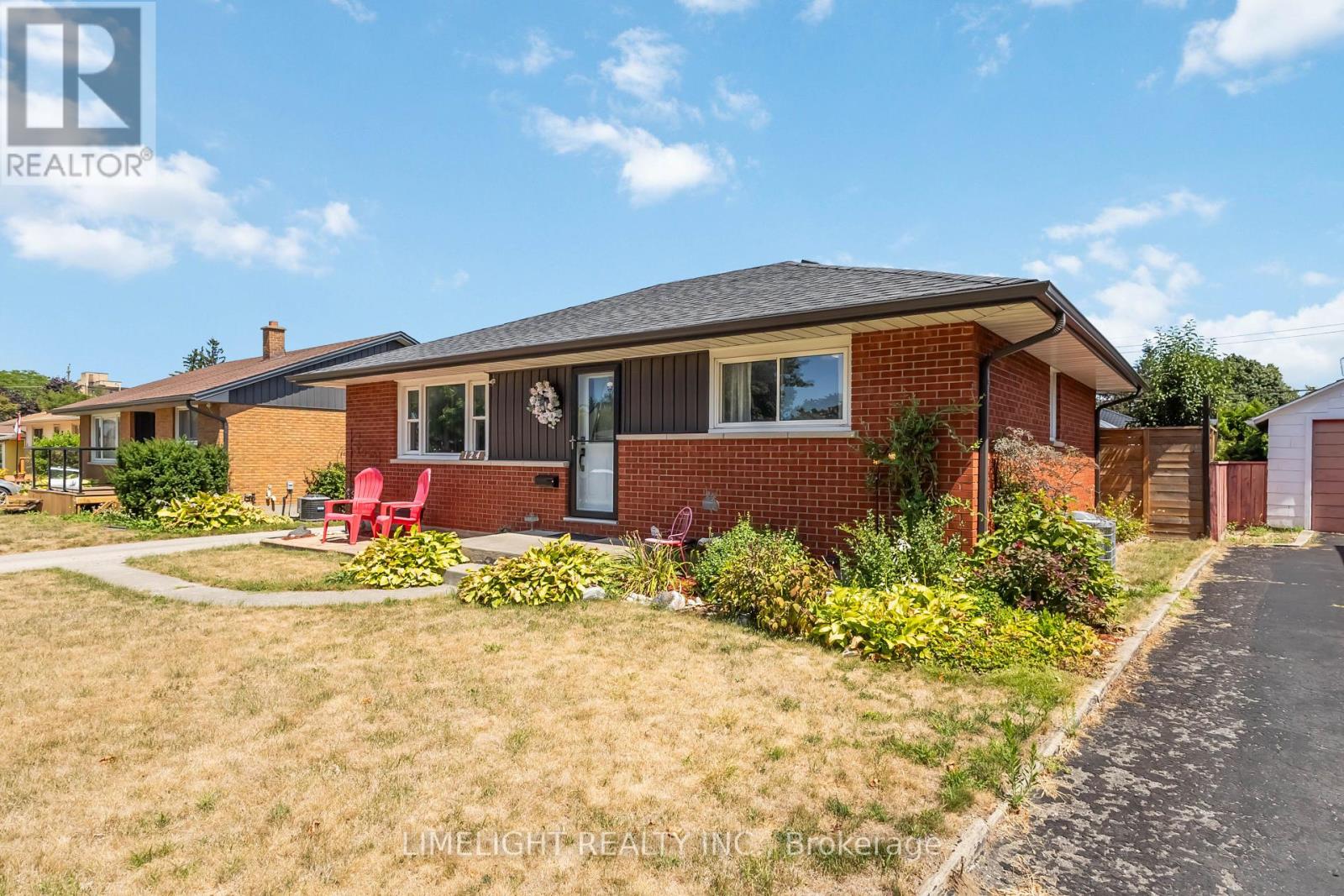 Photo 48 of 48 for 124 Susan Avenue