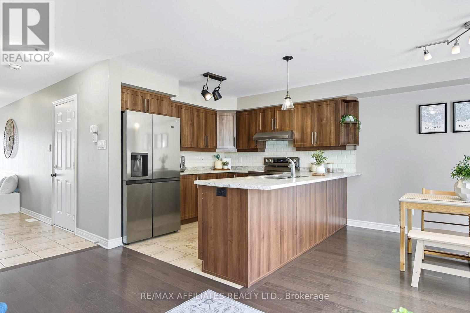 32 Code Crescent, Carleton Place, Ontario  K7C 4J7 - Photo 12 - X12443369