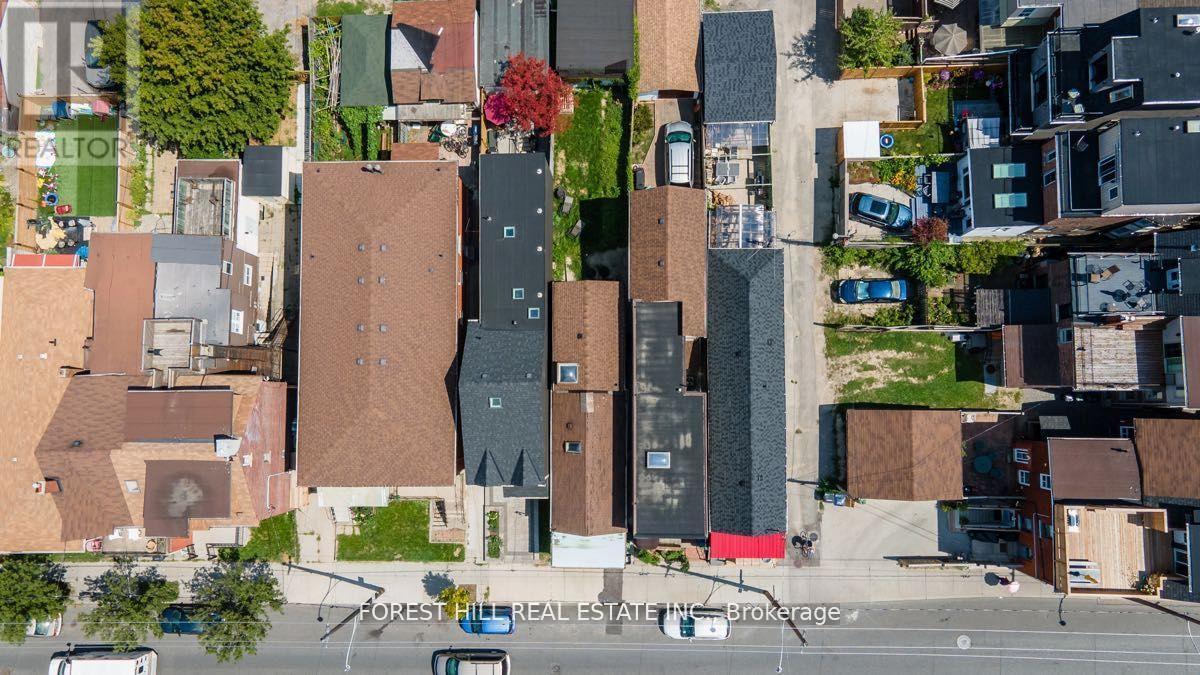 139 Christie Street, Toronto, Ontario  M6G 3B3 - Photo 23 - C12473174