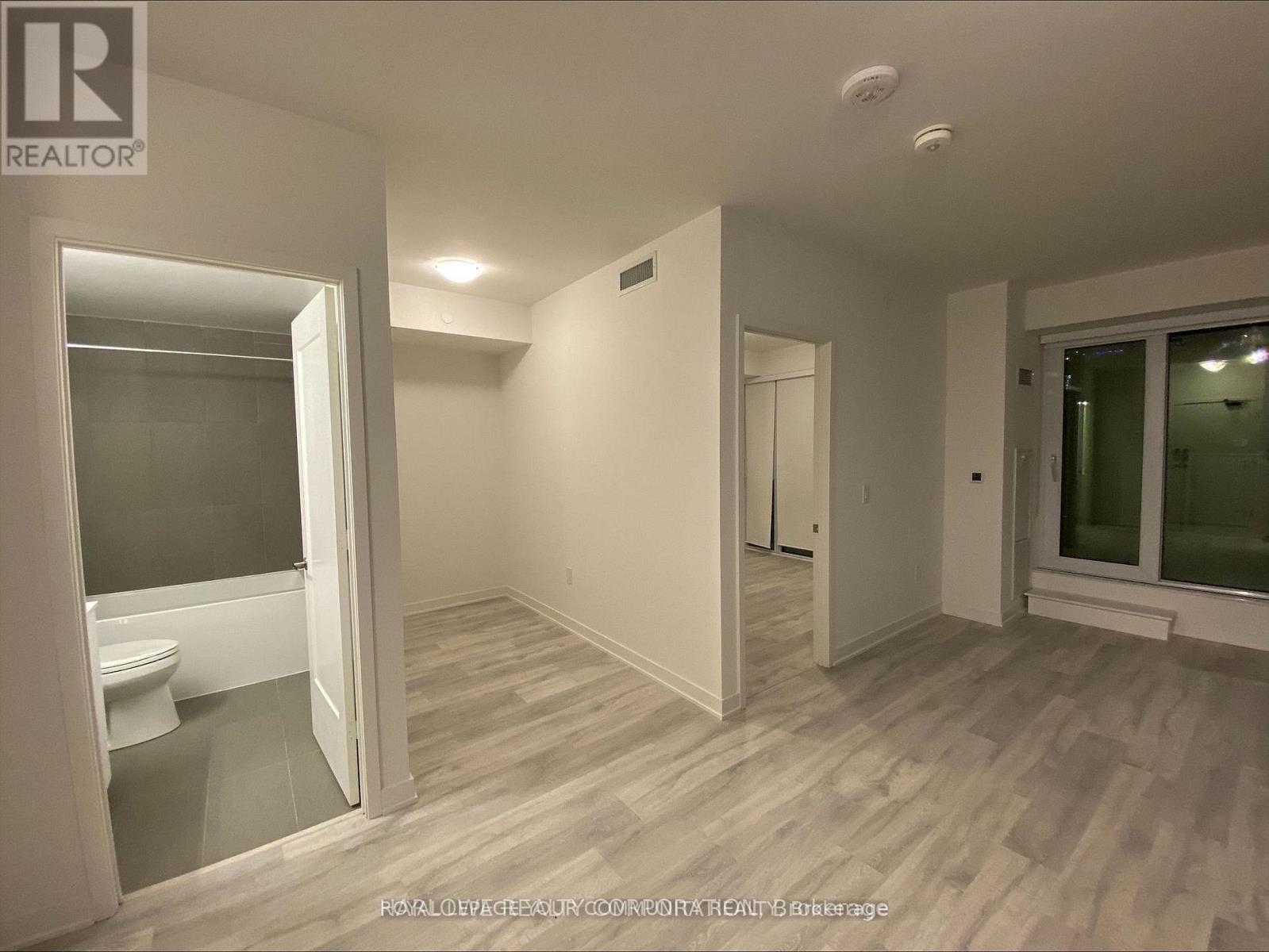 335 W - 135 Lower Sherbourne Street, Toronto, Ontario  M5A 1Y4 - Photo 3 - C12473184