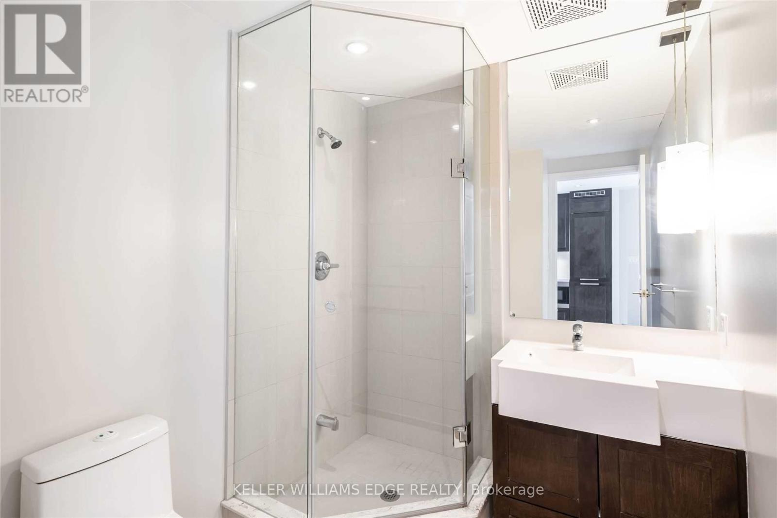 5310 - 8 The Esplanade Street, Toronto, Ontario  M5E 0A6 - Photo 11 - C12473208