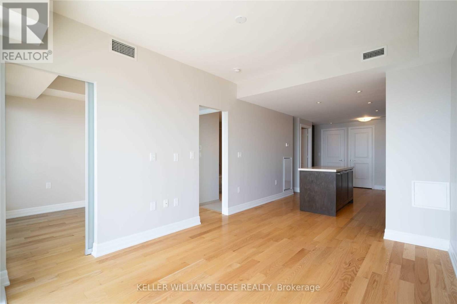 5310 - 8 The Esplanade Street, Toronto, Ontario  M5E 0A6 - Photo 15 - C12473208