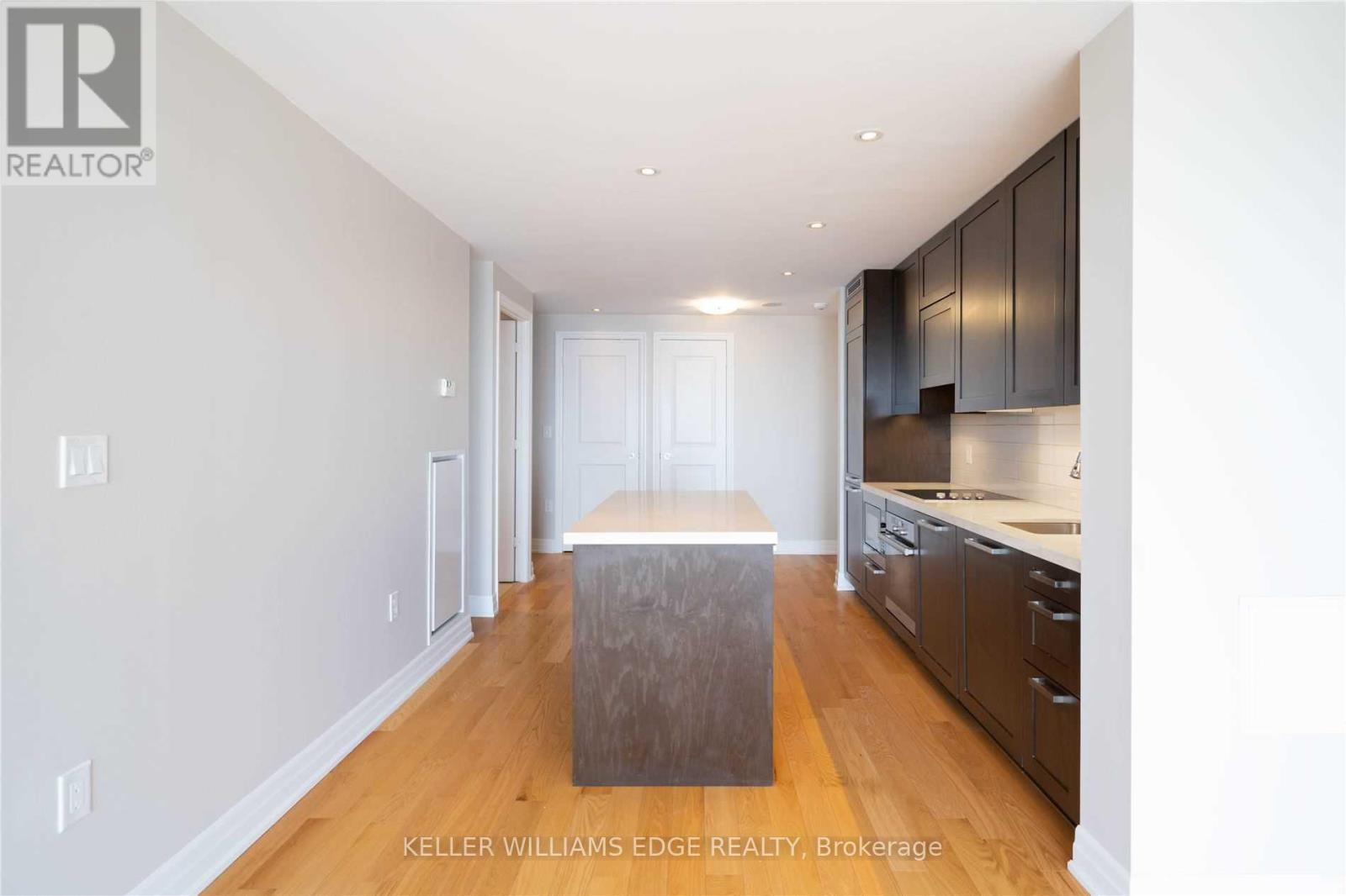 5310 - 8 The Esplanade Street, Toronto, Ontario  M5E 0A6 - Photo 17 - C12473208