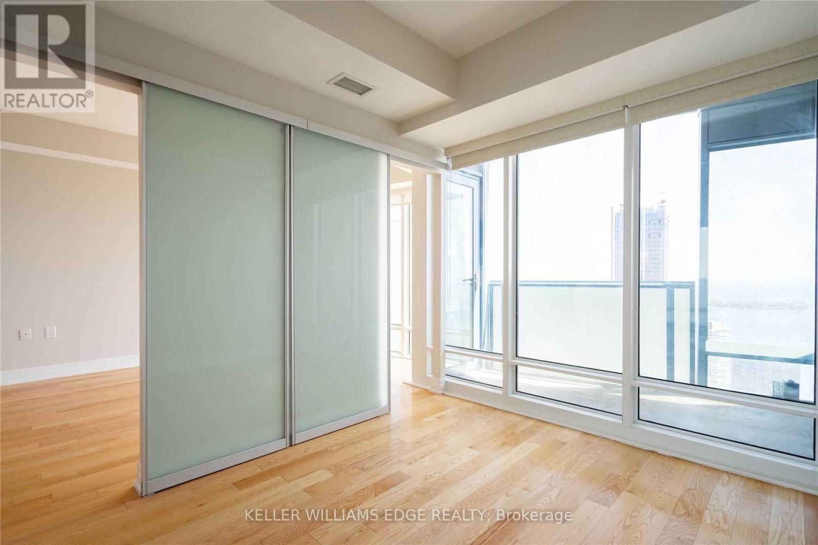 5310 - 8 The Esplanade Street, Toronto, Ontario  M5E 0A6 - Photo 9 - C12473208