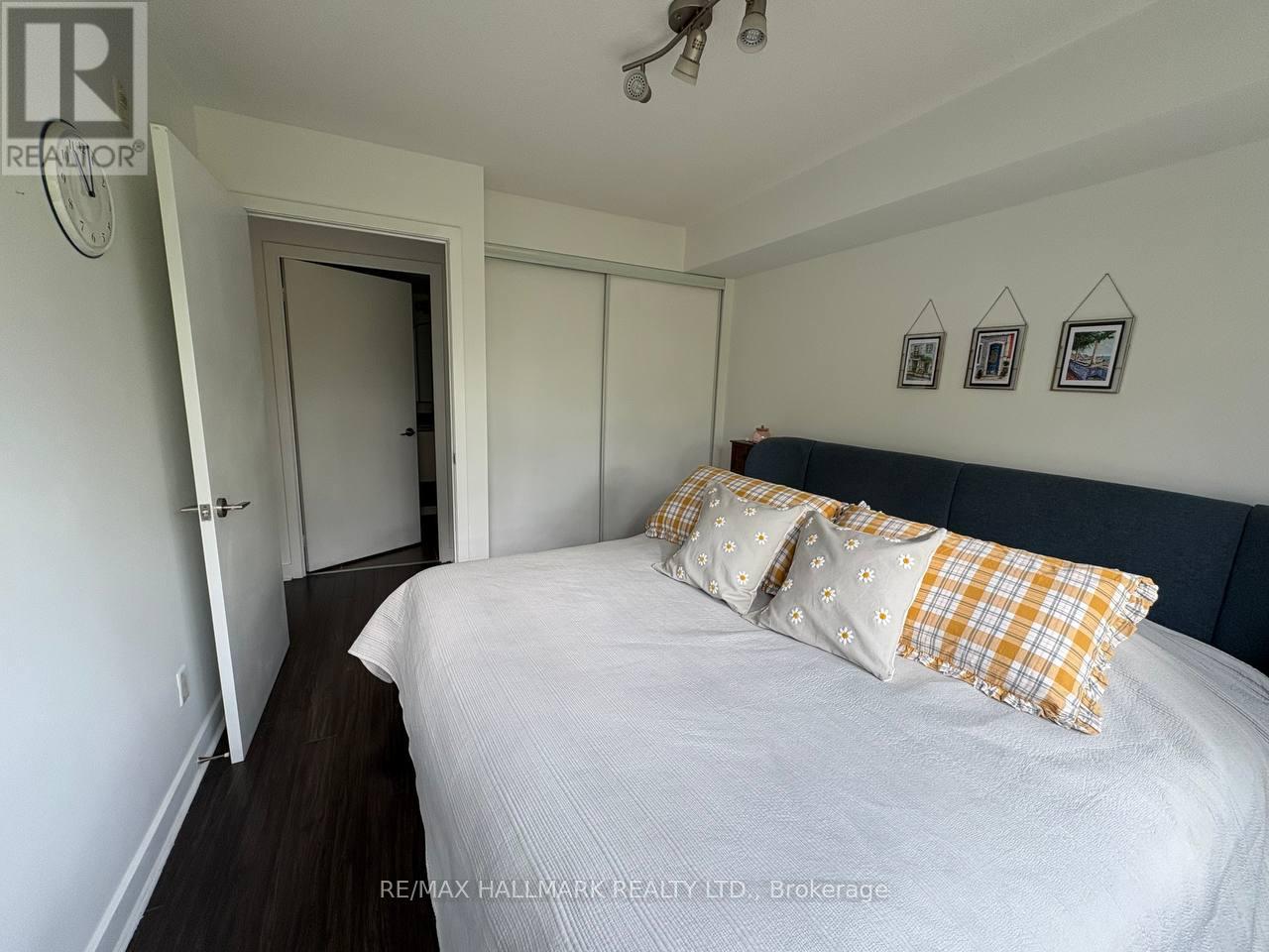 320 - 120 Dallimore Circle S, Toronto, Ontario  M3C 4J1 - Photo 10 - C12473209