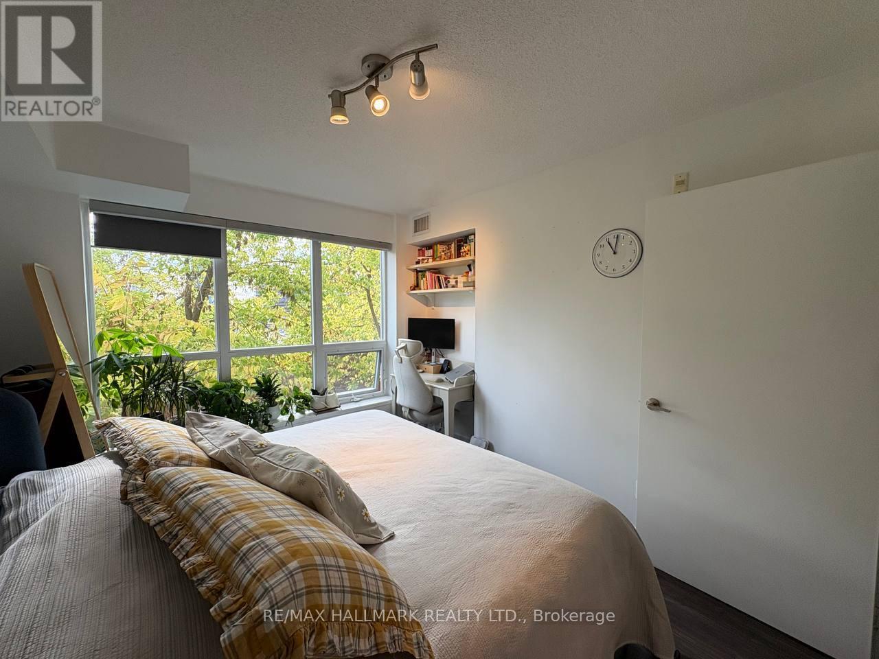 320 - 120 Dallimore Circle S, Toronto, Ontario  M3C 4J1 - Photo 11 - C12473209