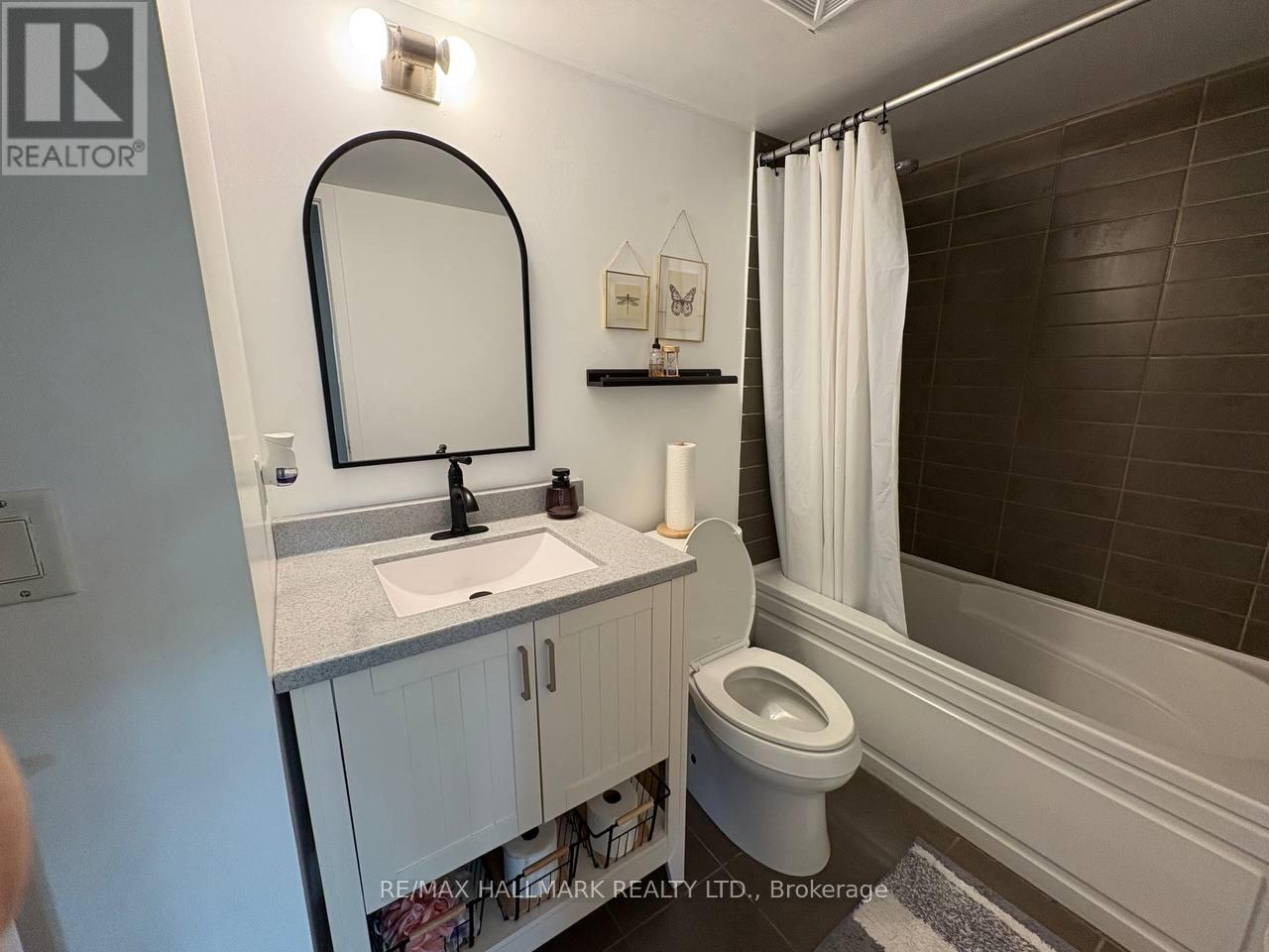 320 - 120 Dallimore Circle S, Toronto, Ontario  M3C 4J1 - Photo 12 - C12473209