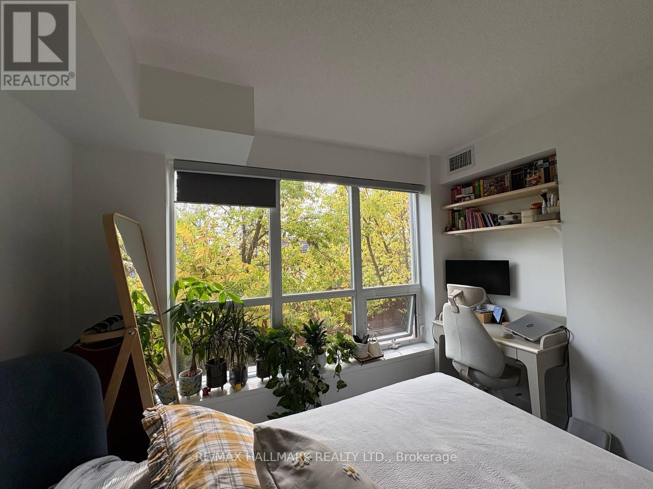 320 - 120 Dallimore Circle S, Toronto, Ontario  M3C 4J1 - Photo 9 - C12473209