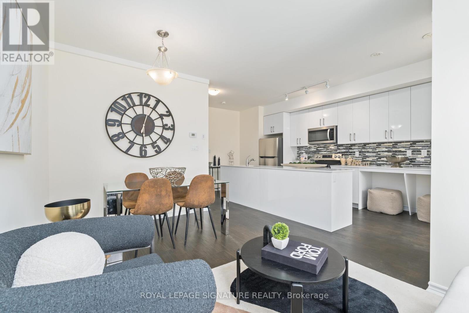30 - 1972R VICTORIA PARK AVENUE, Toronto, Ontario