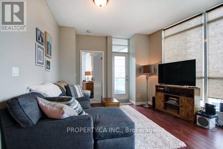802 - 219 Fort York Boulevard, Toronto, Ontario  M5V 1B1 - Photo 10 - C12473226