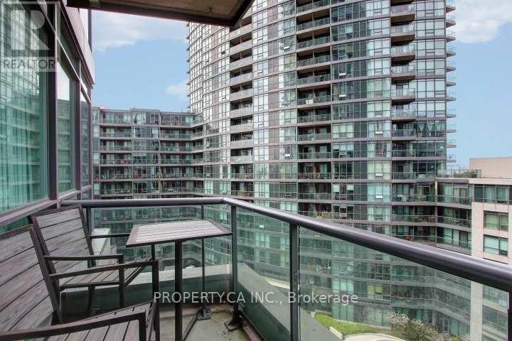 802 - 219 Fort York Boulevard, Toronto, Ontario  M5V 1B1 - Photo 17 - C12473226