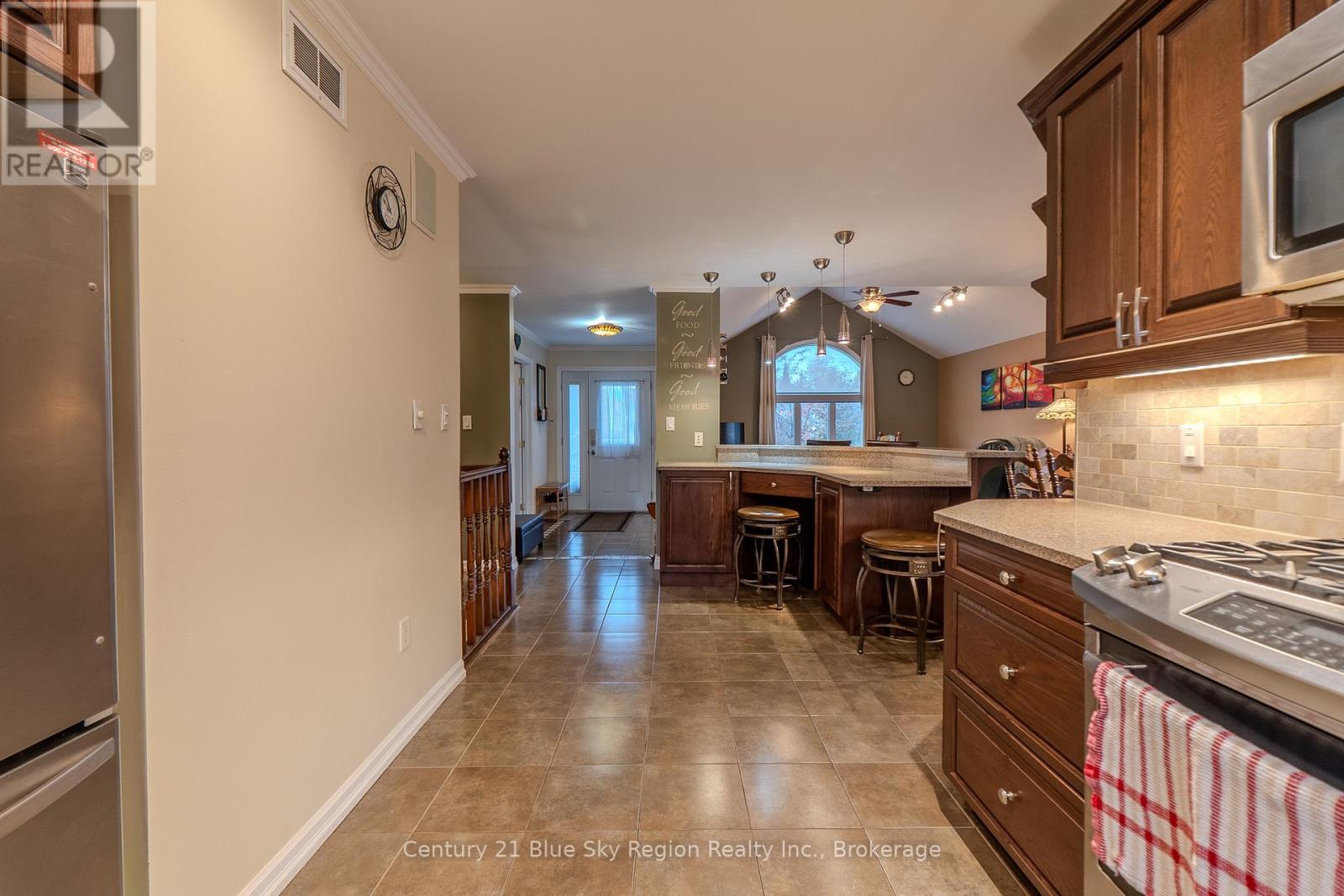 38 Cedargrove Court, Callander, Ontario  P0H 1H0 - Photo 12 - X12473263