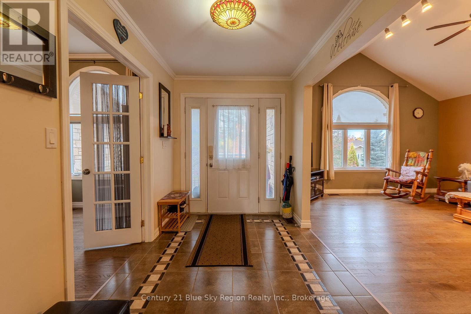 38 Cedargrove Court, Callander, Ontario  P0H 1H0 - Photo 4 - X12473263