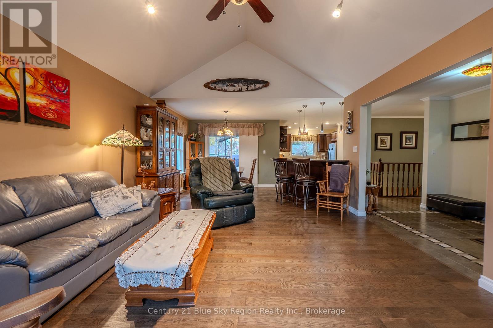 38 Cedargrove Court, Callander, Ontario  P0H 1H0 - Photo 7 - X12473263