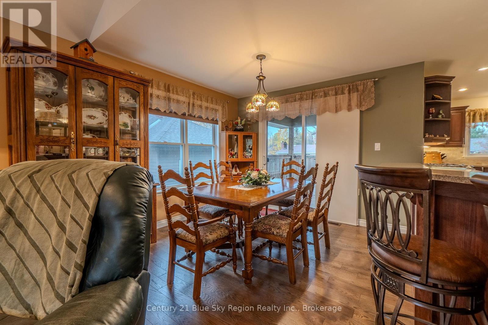 38 Cedargrove Court, Callander, Ontario  P0H 1H0 - Photo 8 - X12473263