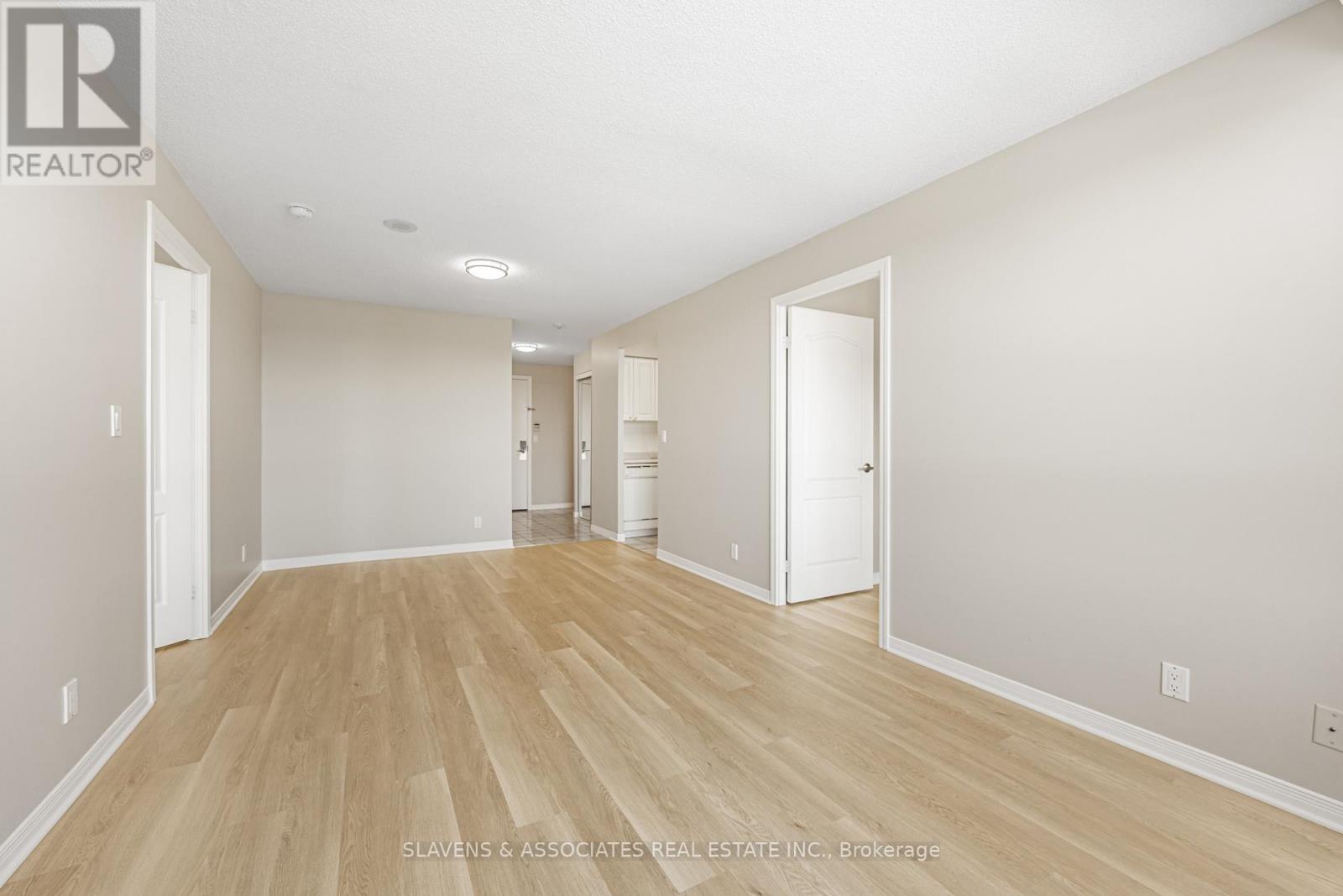 1404 - 1000 The Esplanade Road N, Pickering, Ontario  L1V 6V4 - Photo 12 - E12473168