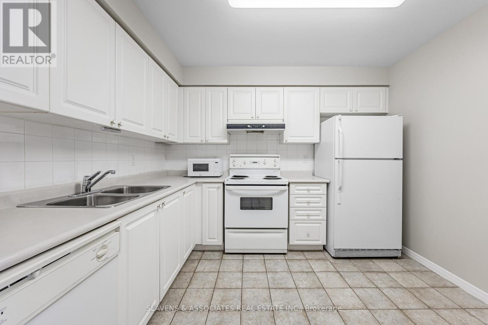 1404 - 1000 The Esplanade Road N, Pickering, Ontario  L1V 6V4 - Photo 14 - E12473168
