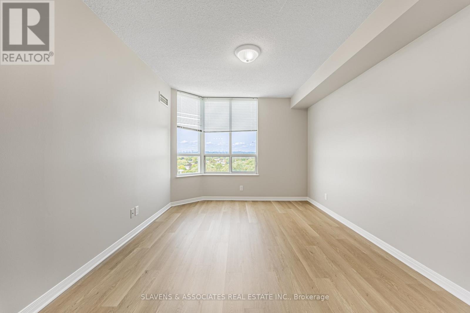 1404 - 1000 The Esplanade Road N, Pickering, Ontario  L1V 6V4 - Photo 19 - E12473168