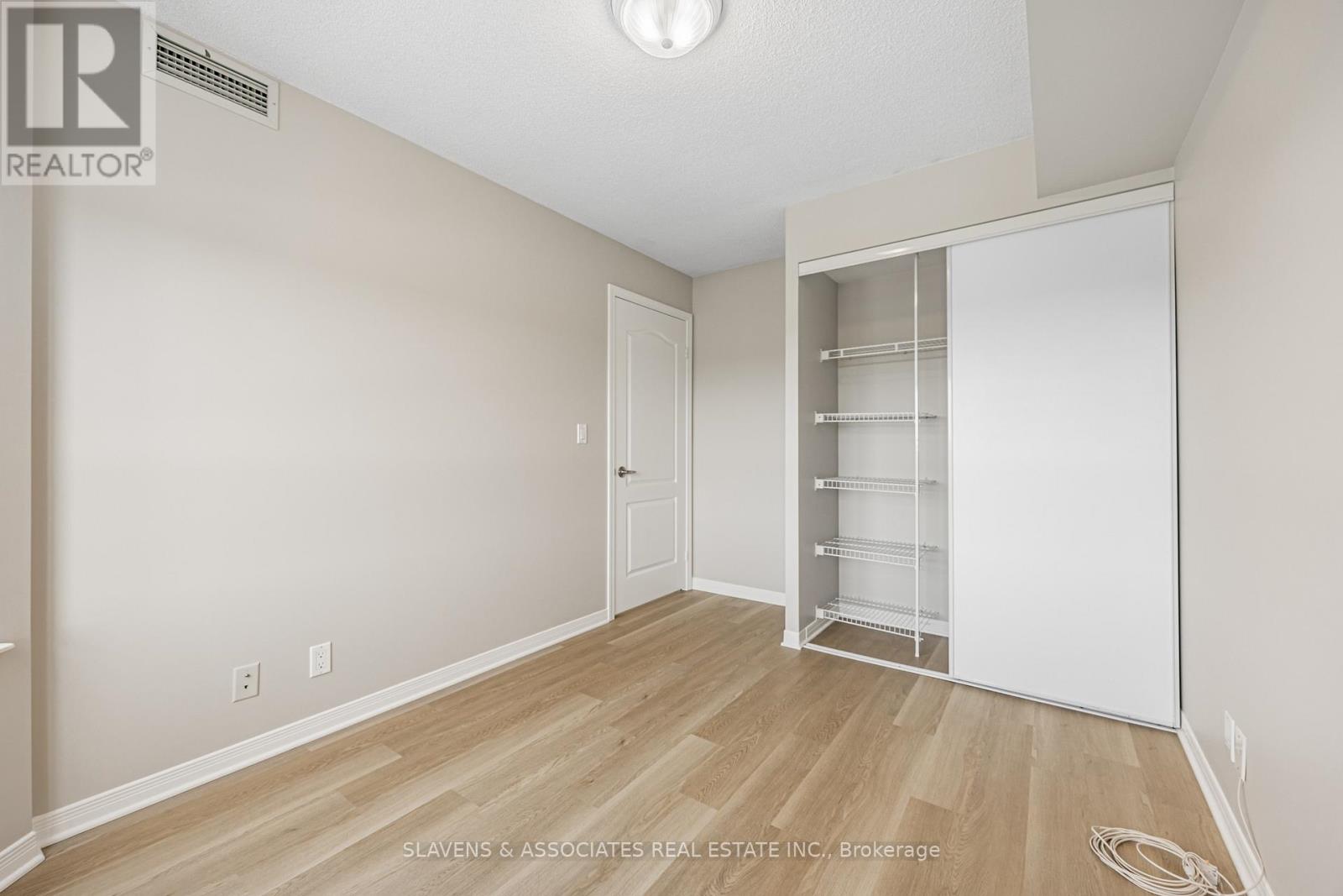 1404 - 1000 The Esplanade Road N, Pickering, Ontario  L1V 6V4 - Photo 25 - E12473168