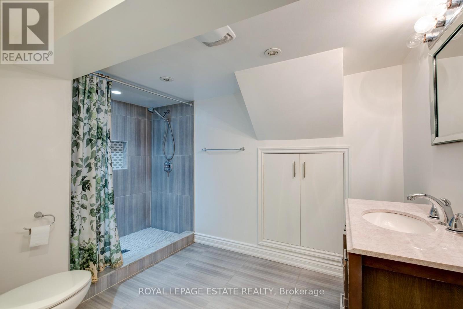 Bsmt - 767 Kingston Road, Toronto, Ontario  M4E 1R9 - Photo 12 - E12473225