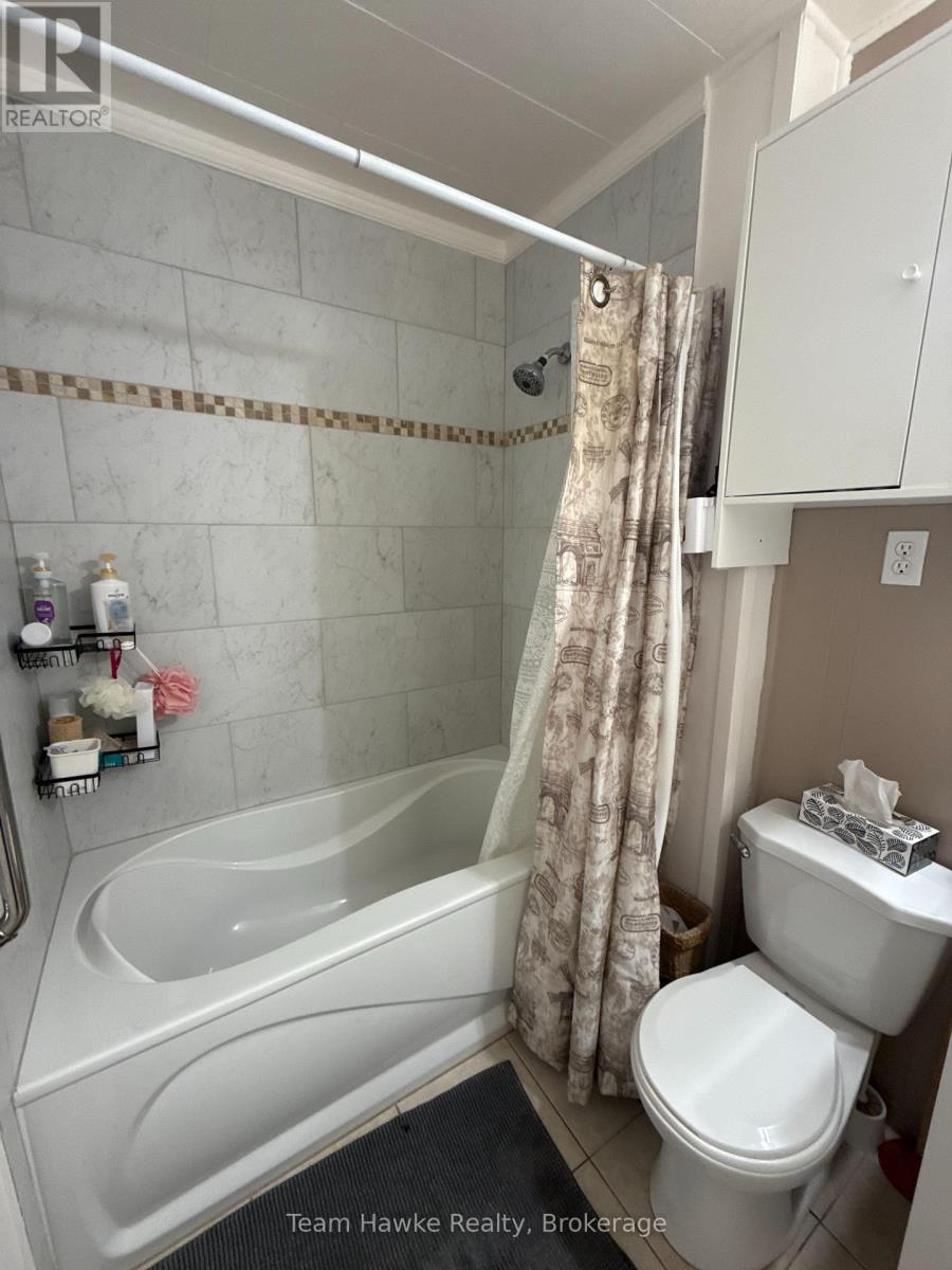 258 Elizabeth Street, Midland, Ontario  L4R 1Y6 - Photo 9 - S12473360