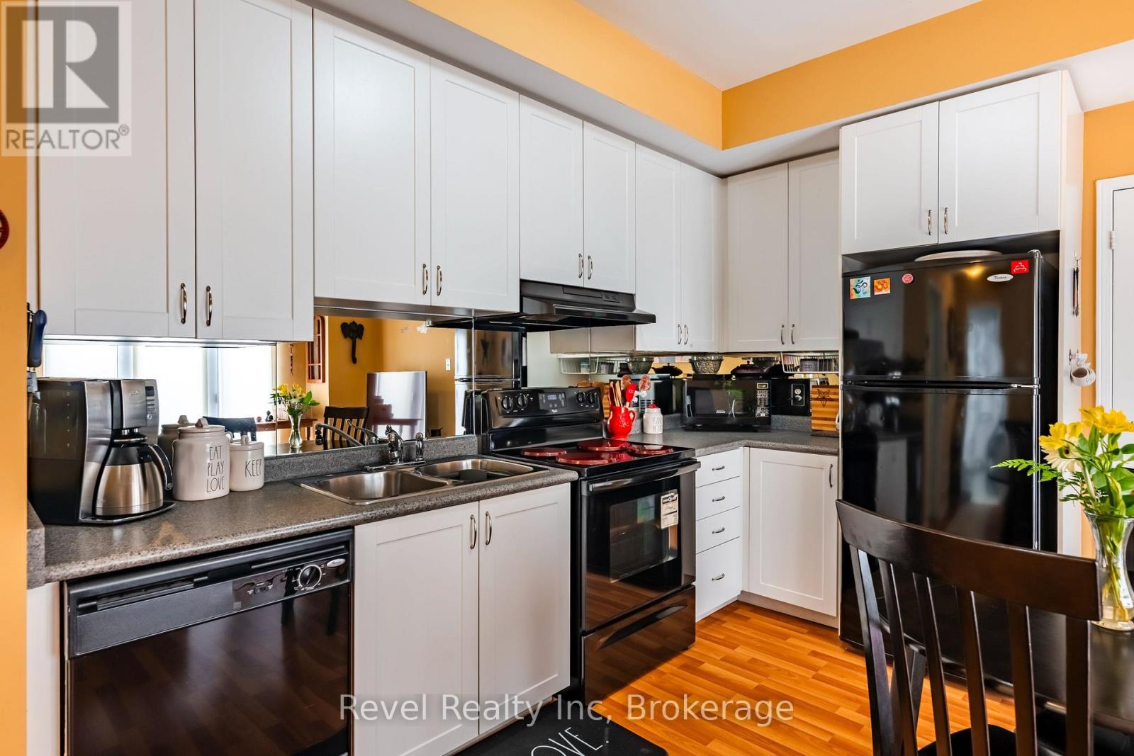 137 - 60 Fairwood Circle, Brampton, Ontario  L6R 0Y6 - Photo 14 - W12473239