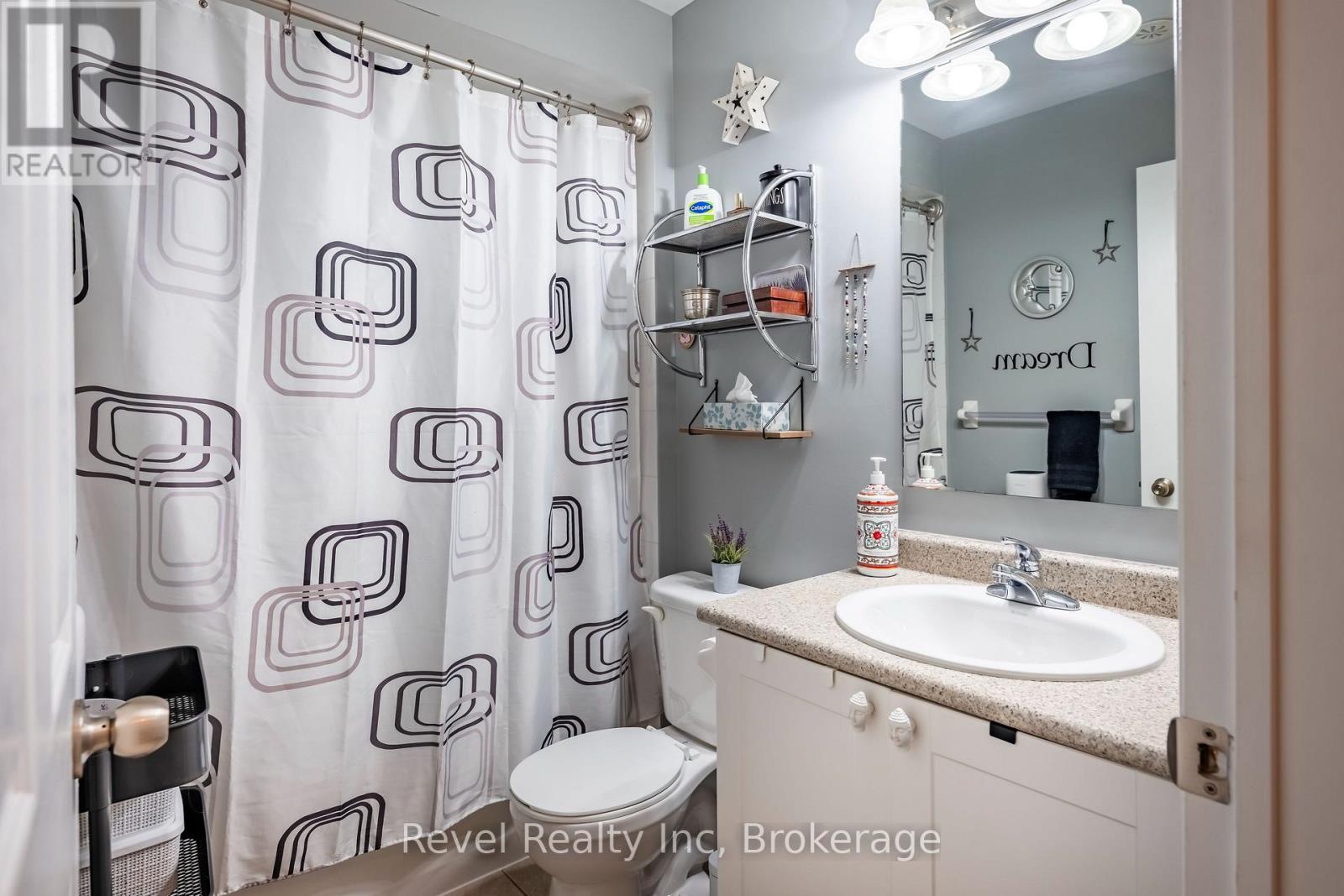 137 - 60 Fairwood Circle, Brampton, Ontario  L6R 0Y6 - Photo 16 - W12473239