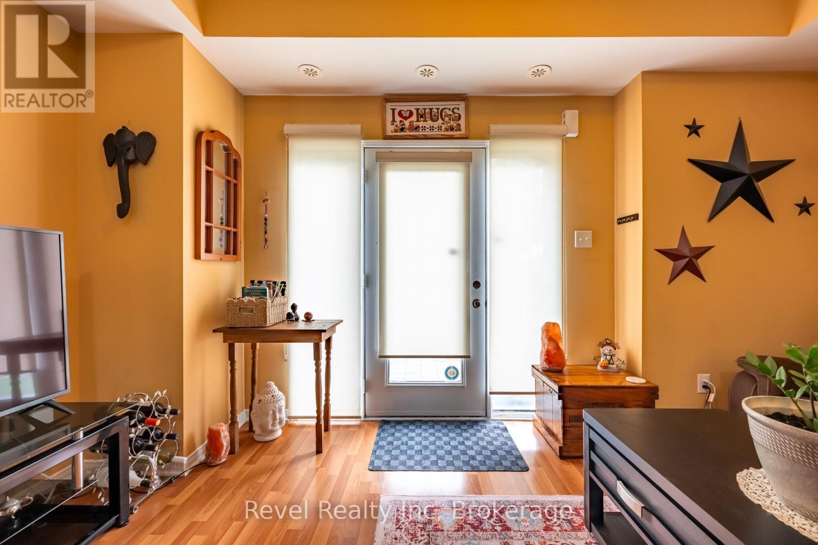 137 - 60 Fairwood Circle, Brampton, Ontario  L6R 0Y6 - Photo 4 - W12473239