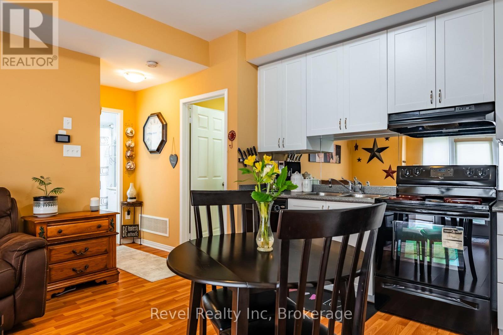137 - 60 Fairwood Circle, Brampton, Ontario  L6R 0Y6 - Photo 9 - W12473239