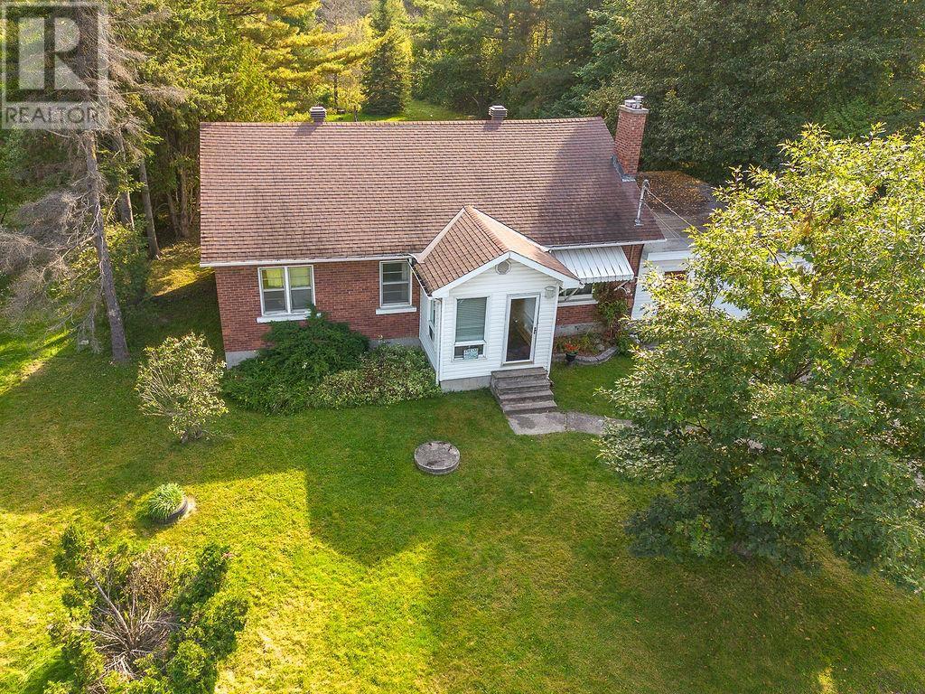 928 Great Northern Rd, Sault Ste. Marie, Ontario  P6B 5A3 - Photo 33 - SM252535