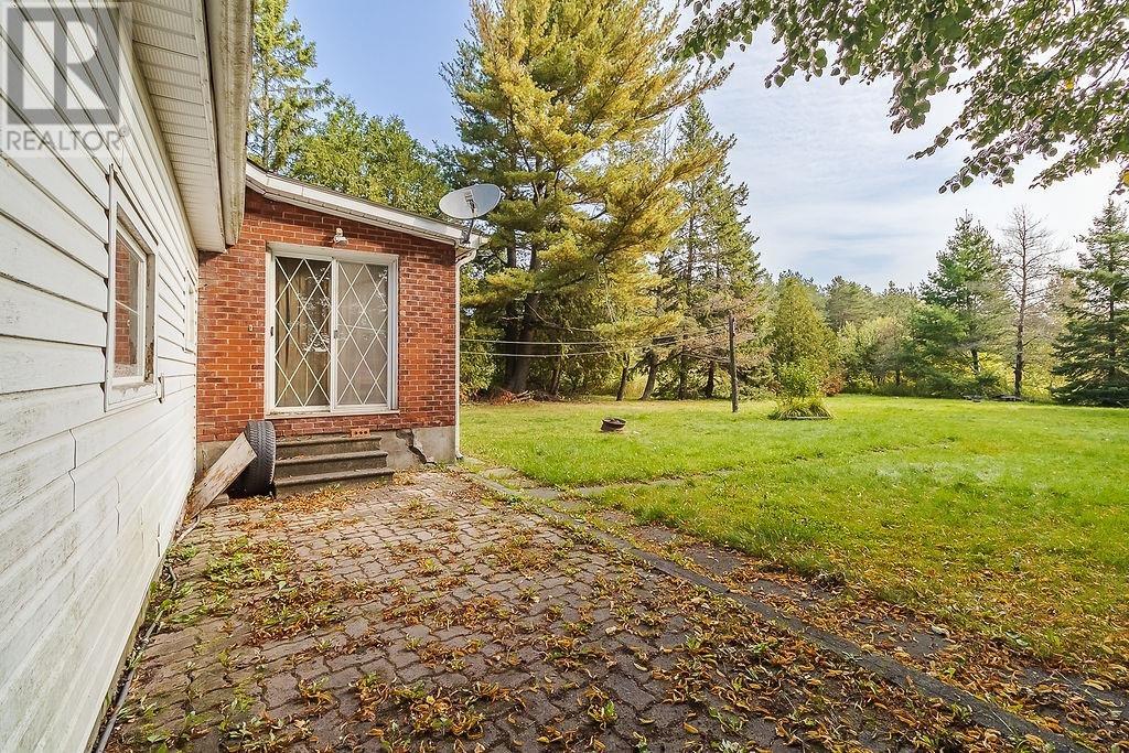 928 Great Northern Rd, Sault Ste. Marie, Ontario  P6B 5A3 - Photo 5 - SM252535