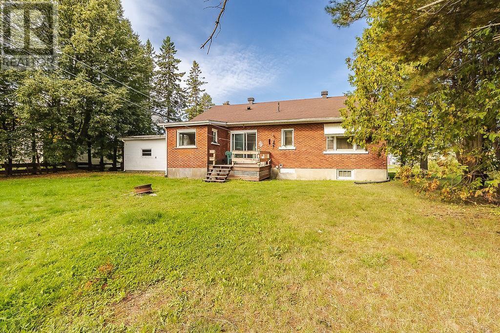 928 Great Northern Rd, Sault Ste. Marie, Ontario  P6B 5A3 - Photo 6 - SM252535