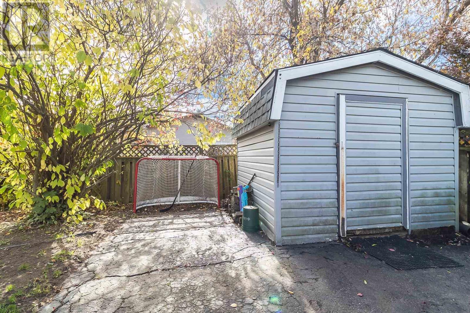 150 Laronde Ave, Sault Ste Marie, Ontario  P6B 5R6 - Photo 8 - SM252983
