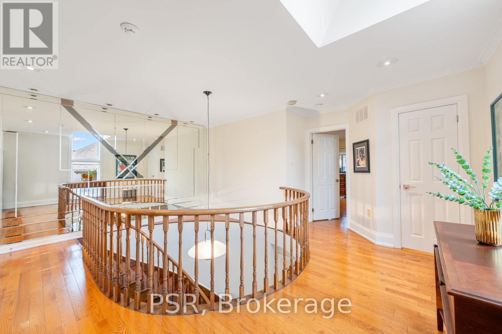 128 St Clements Avenue, Toronto, Ontario  M4R 1H2 - Photo 8 - C12473156