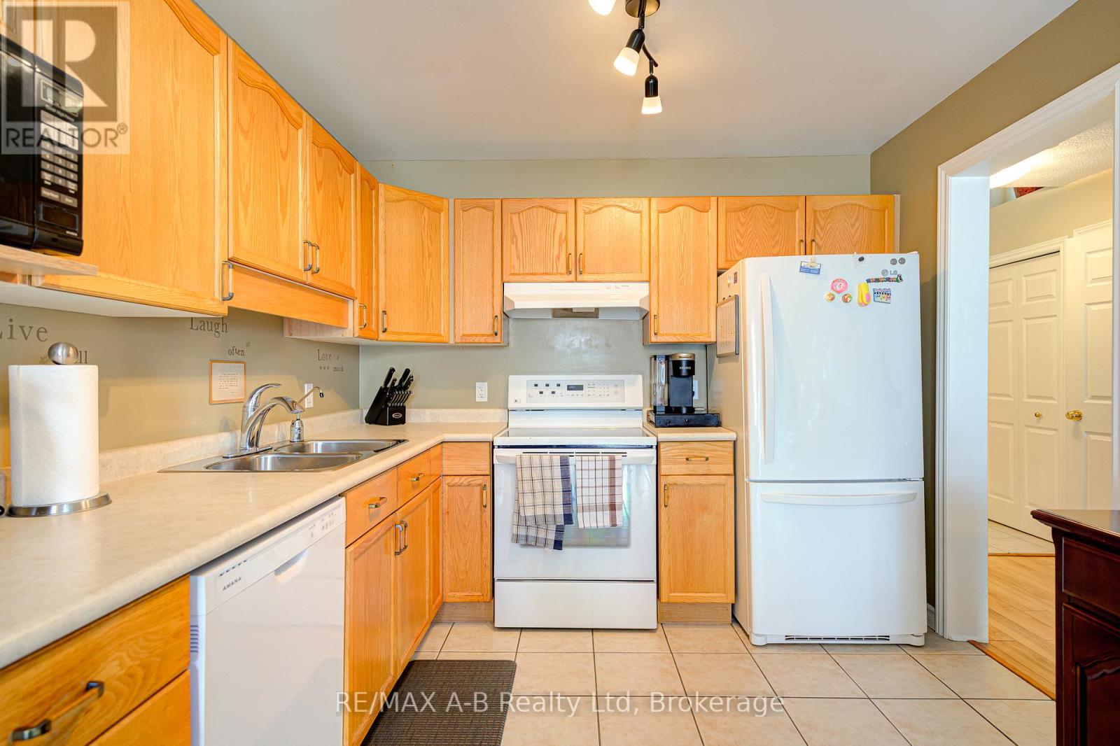 105 Maxwell Street, St. Marys, Ontario  N4X 0A2 - Photo 13 - X12473341