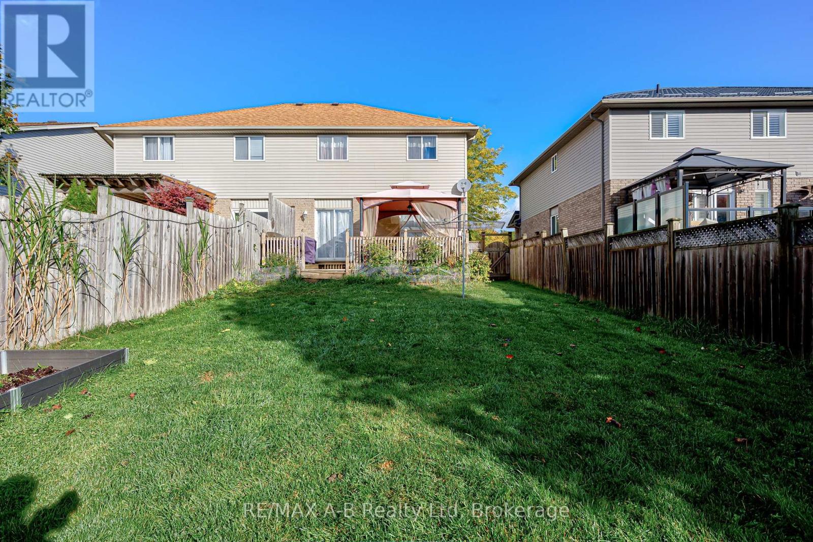 105 Maxwell Street, St. Marys, Ontario  N4X 0A2 - Photo 29 - X12473341