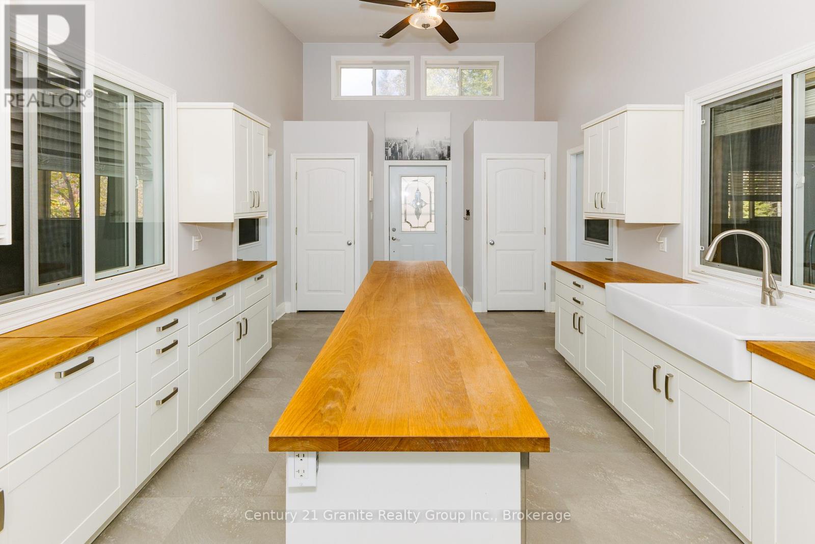 51 Farmcrest Avenue, Dysart Et Al, Ontario  K0M 1S0 - Photo 23 - X12473370