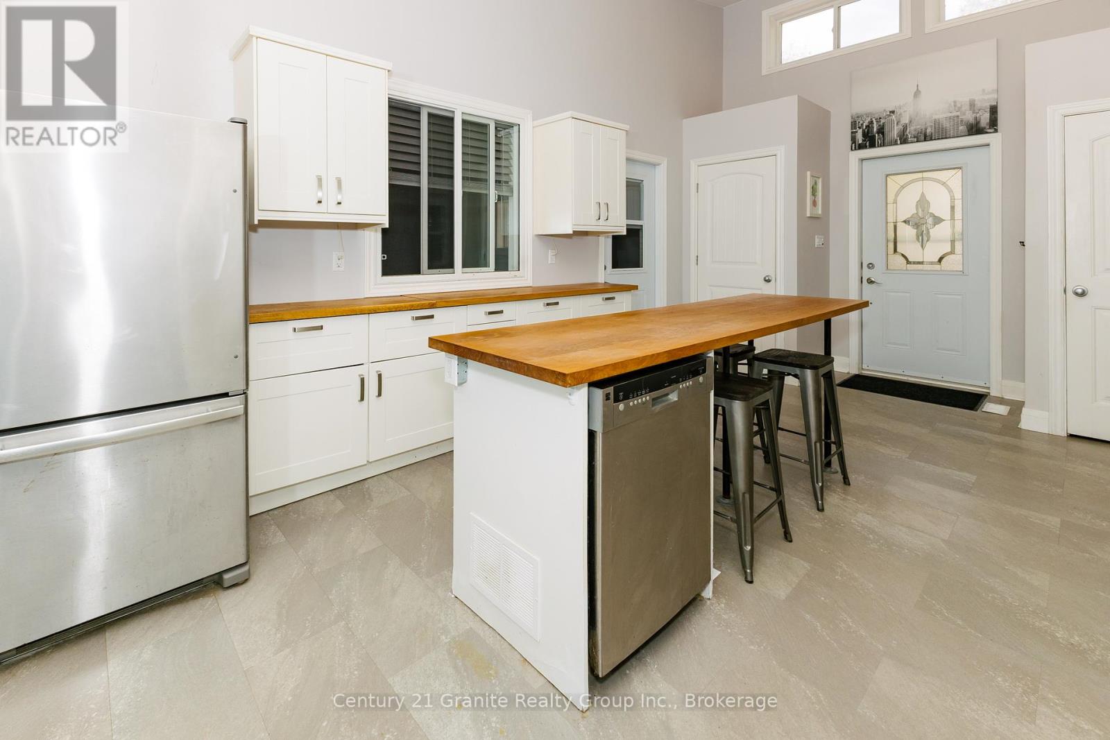 51 Farmcrest Avenue, Dysart Et Al, Ontario  K0M 1S0 - Photo 24 - X12473370