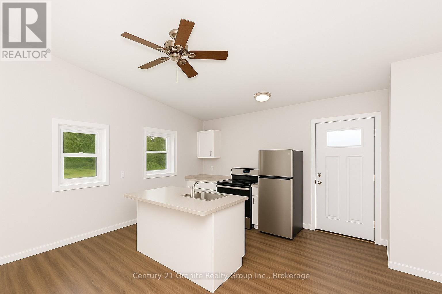 51 Farmcrest Avenue, Dysart Et Al, Ontario  K0M 1S0 - Photo 26 - X12473370