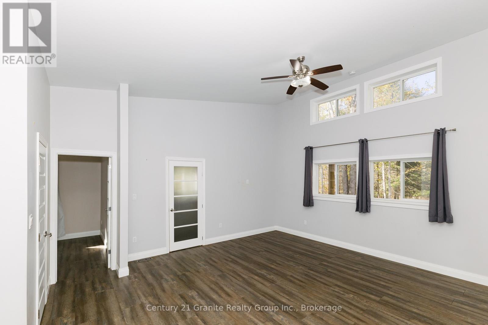 51 Farmcrest Avenue, Dysart Et Al, Ontario  K0M 1S0 - Photo 27 - X12473370