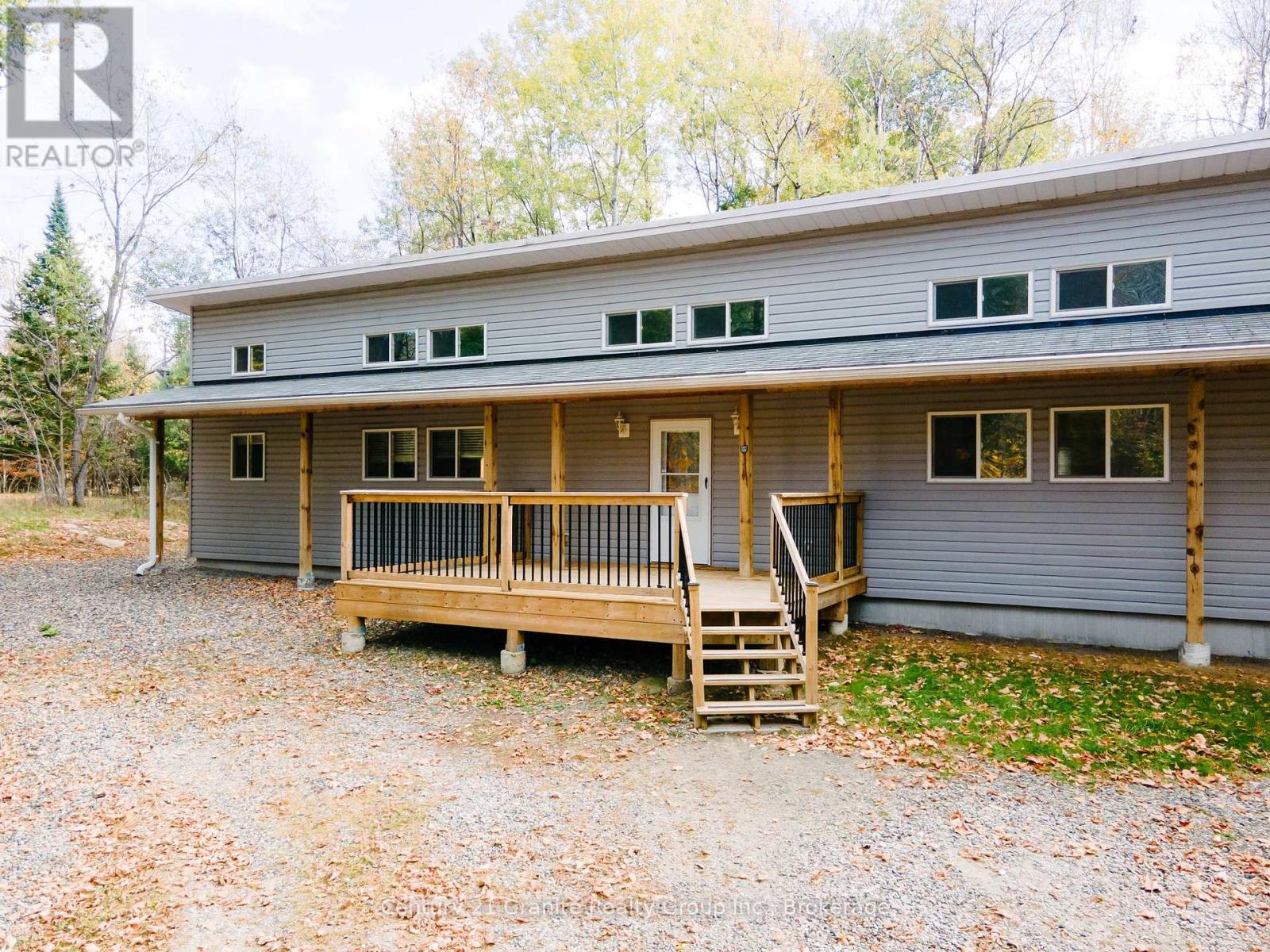 51 Farmcrest Avenue, Dysart Et Al, Ontario  K0M 1S0 - Photo 3 - X12473370