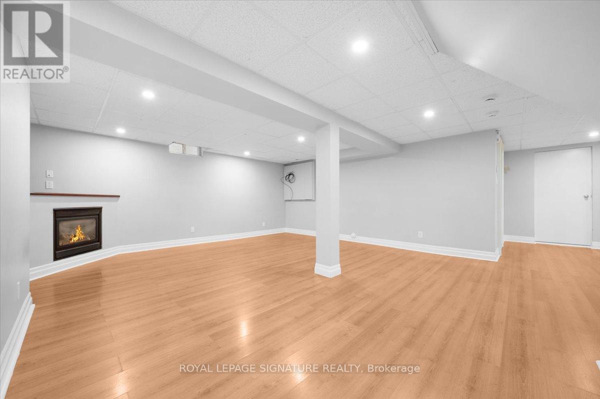 51 Blyth Street, Richmond Hill, Ontario  L4E 2W7 - Photo 9 - N12473205