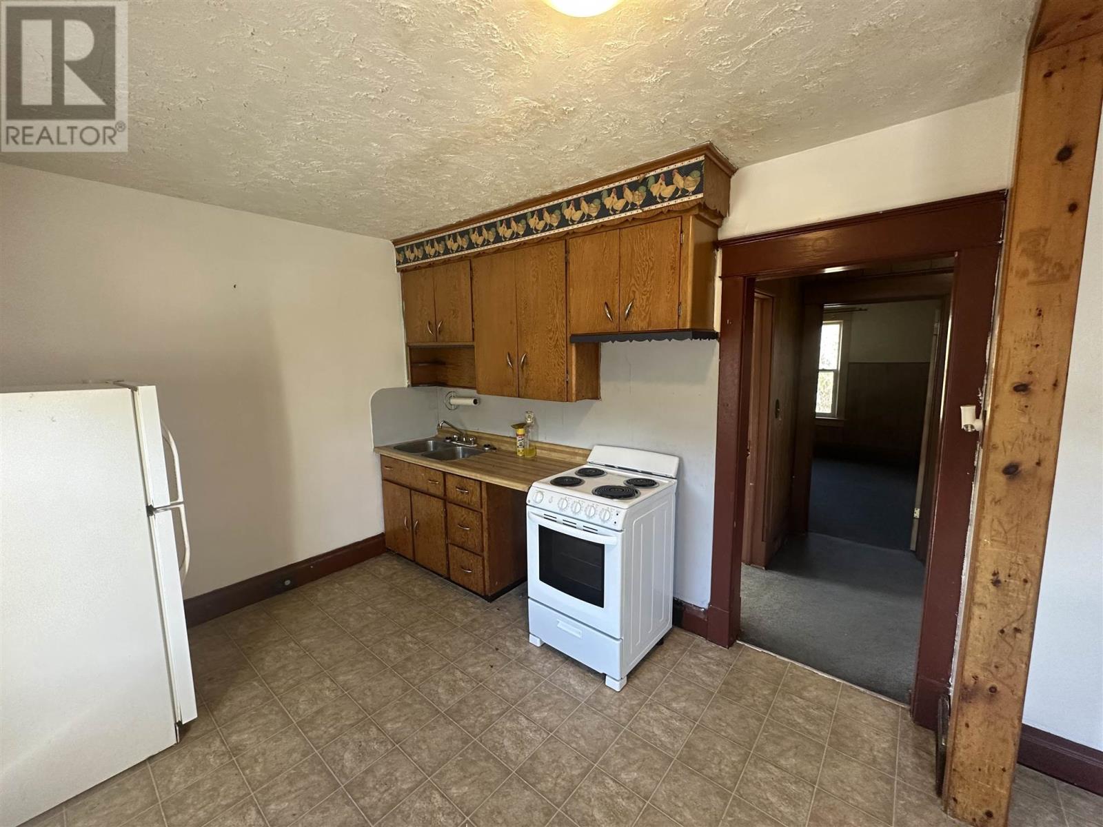 17 Abbott St, Sault Ste. Marie, Ontario  P6A 2V8 - Photo 12 - SM253026