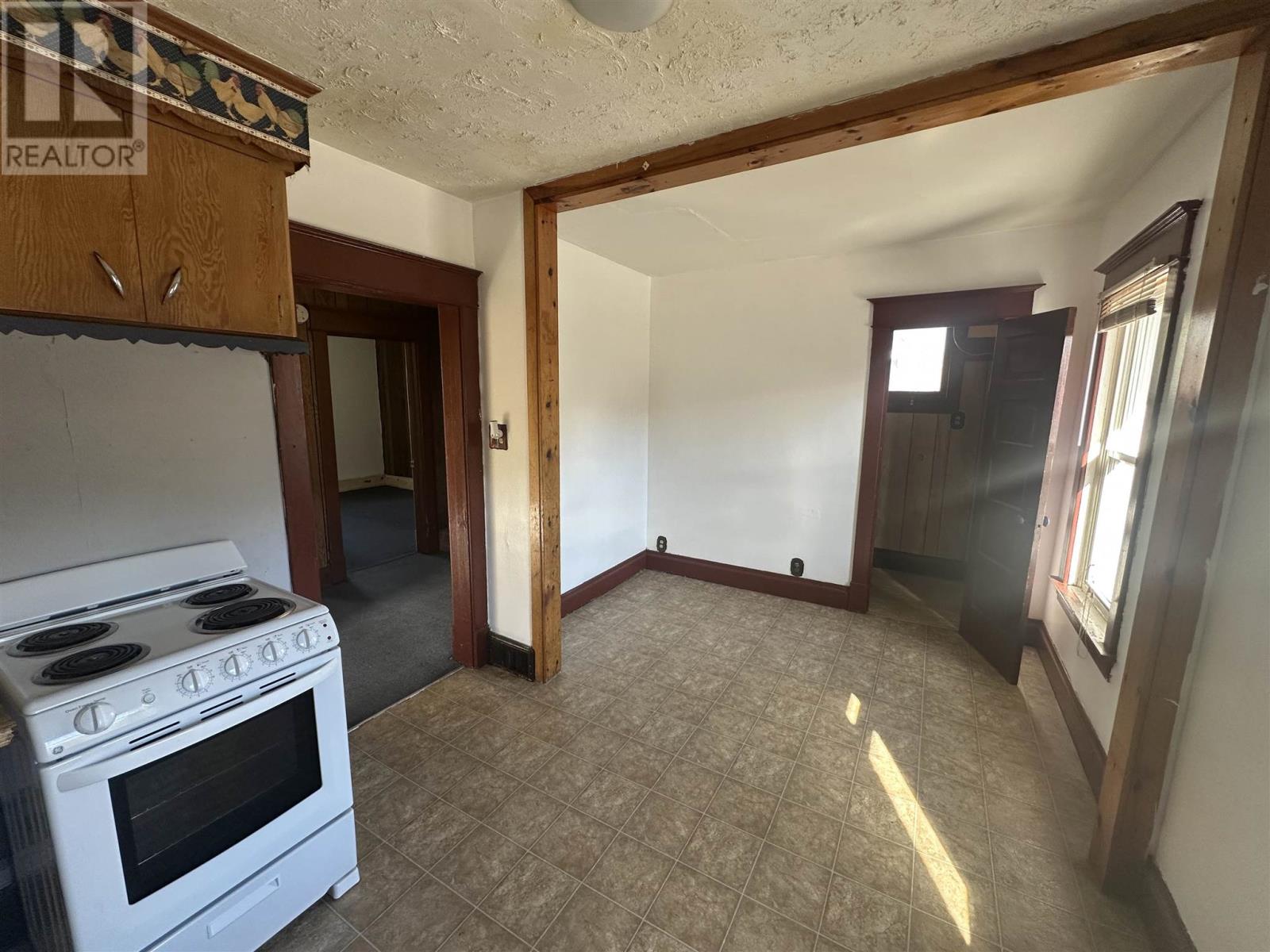 17 Abbott St, Sault Ste. Marie, Ontario  P6A 2V8 - Photo 13 - SM253026