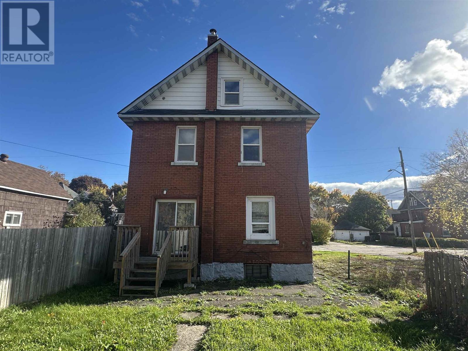 17 Abbott St, Sault Ste. Marie, Ontario  P6A 2V8 - Photo 3 - SM253026