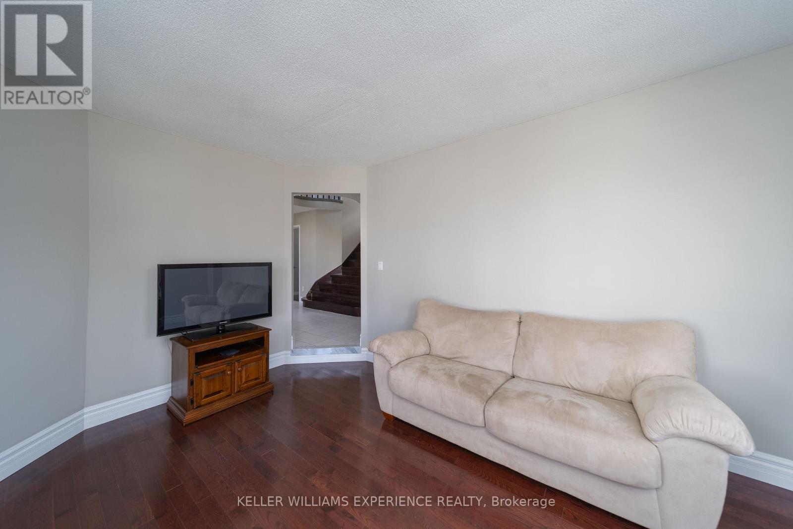 175 Hanmer Street, Barrie, Ontario  L4N 7J8 - Photo 4 - S12473214